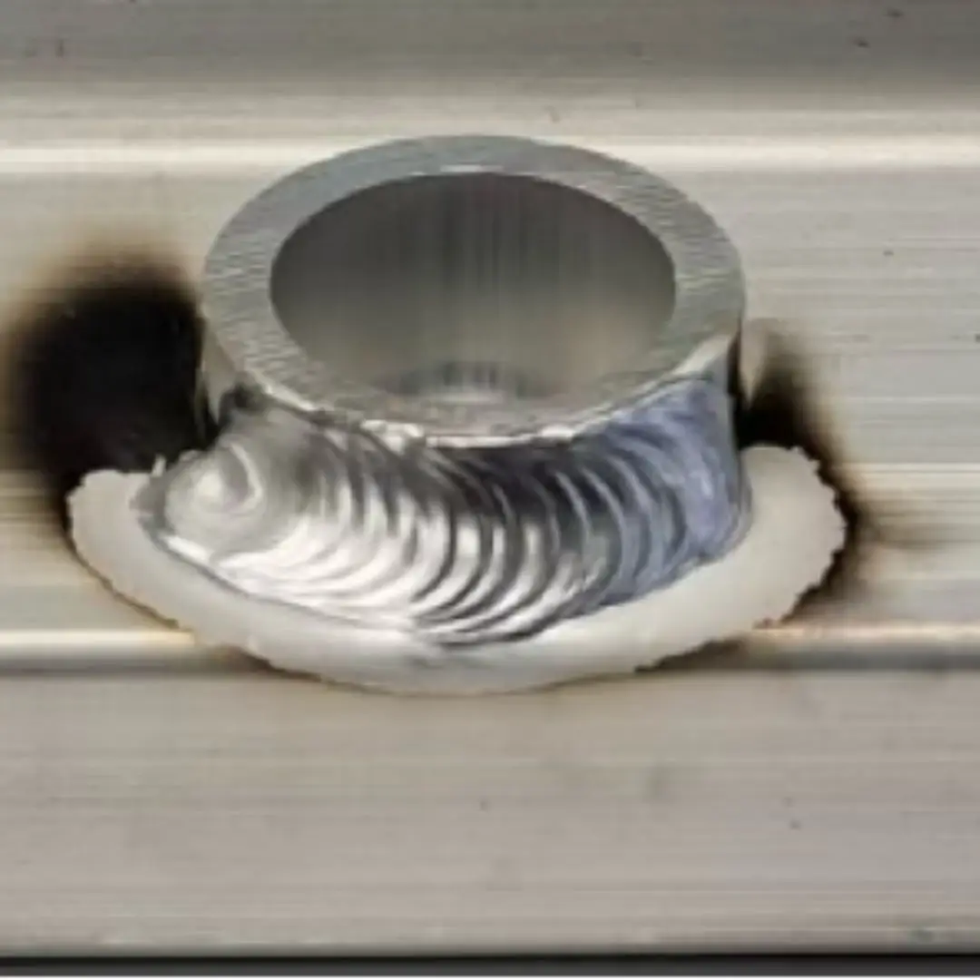 Weld around a tube on an aluminium profile